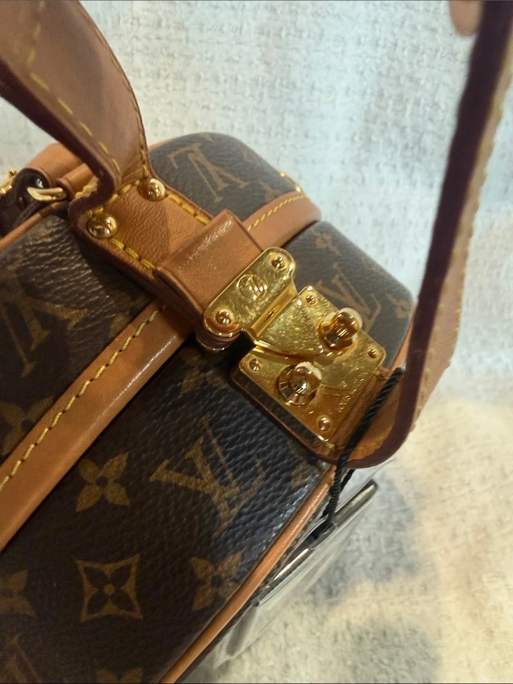 Louis Vuitton Round Crossbody Petite Boite Chapeau